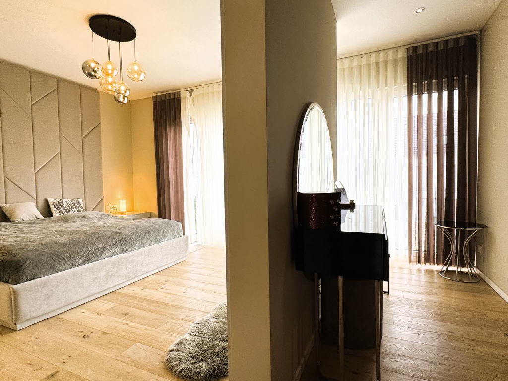 ELTERNSCHLAFZIMMER